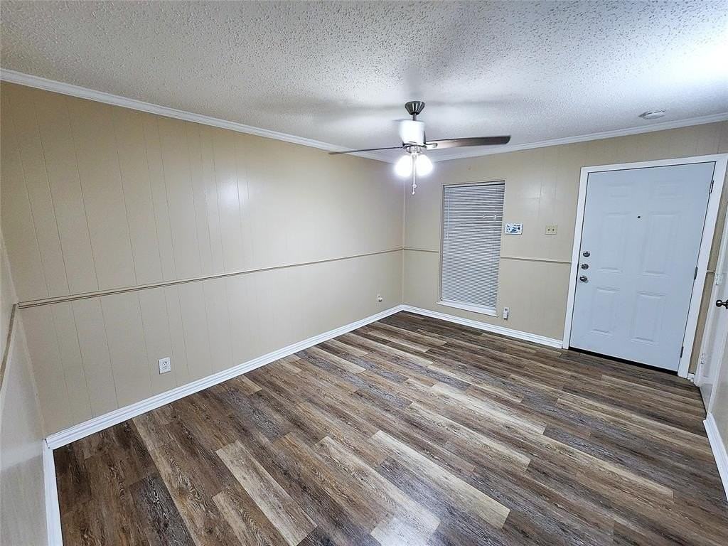 127 Cooper St - Photo 3 of 21