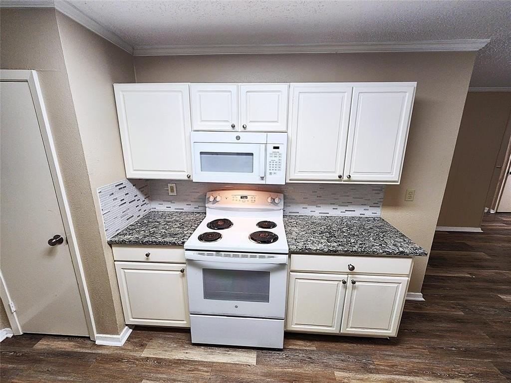 127 Cooper St - Photo 6 of 21