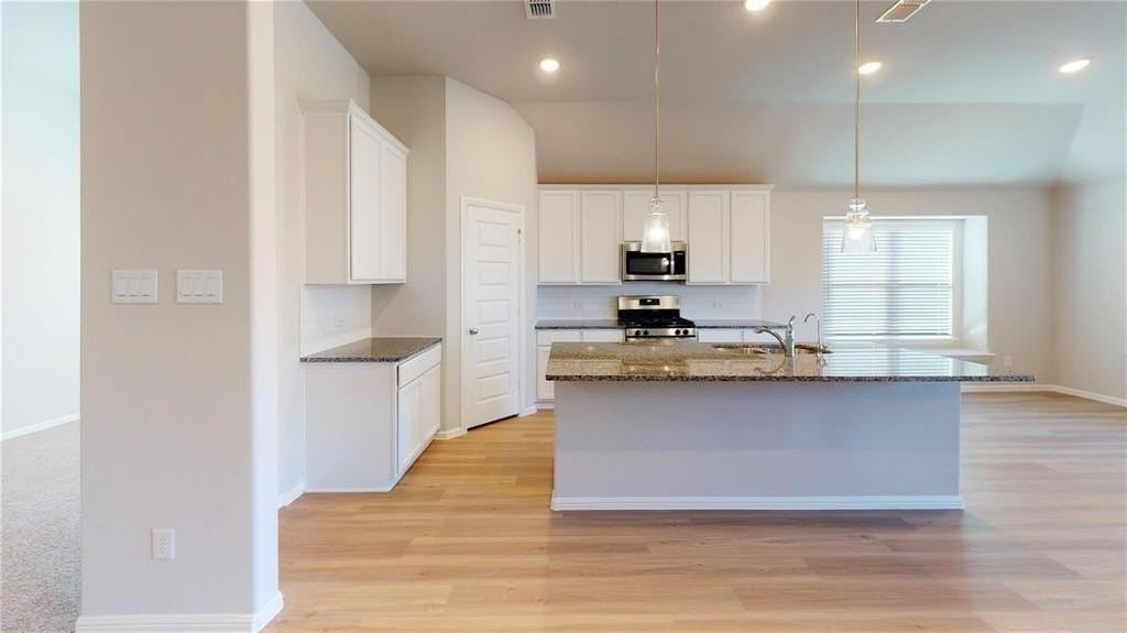 2404 Chapel Oaks Dr - Photo 6 of 18