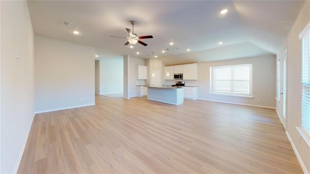 2404 Chapel Oaks Dr - Photo 7 of 18