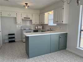 featured image of 202 S Sendero Dr