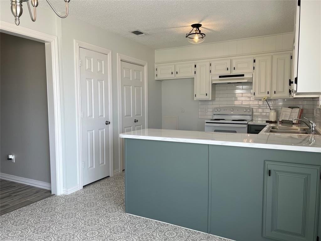 202 S Sendero Dr - Photo 2 of 18