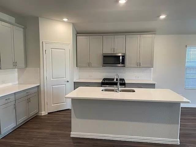 3008 Kingsgarden Rd - Photo 3 of 9