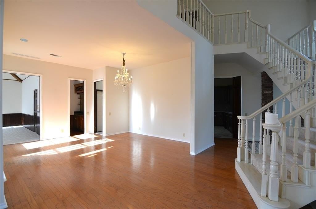 7000 Ivory Ct - Photo 6 of 30