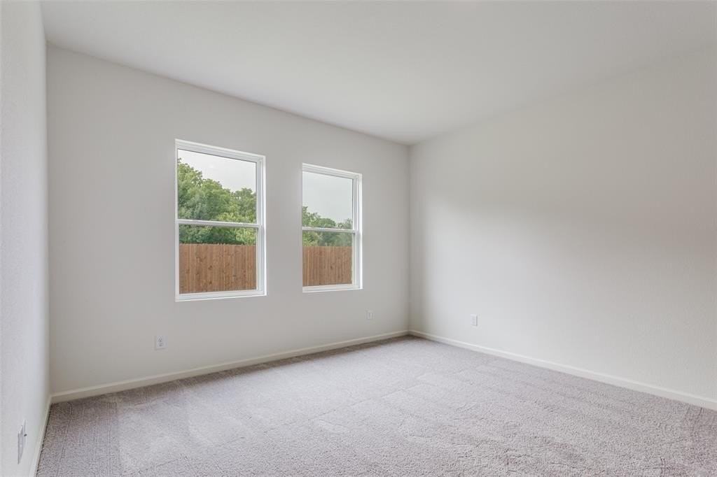 41 Glen Crossing Rd - Photo 6 of 12