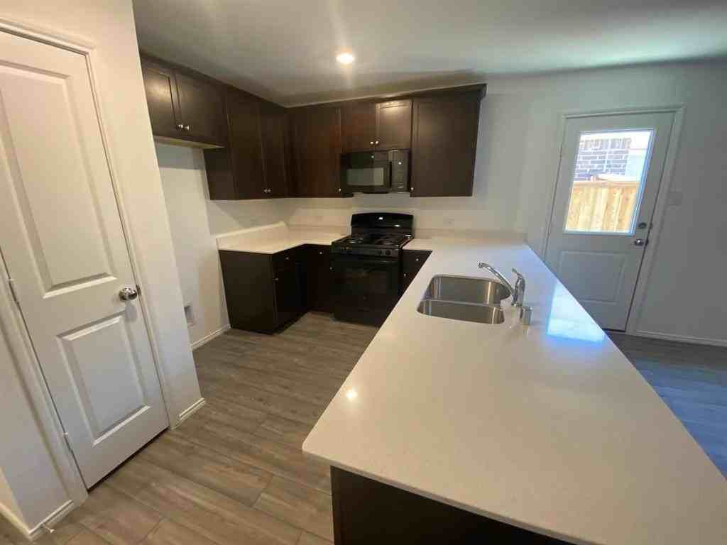 3116 Harper St - Photo 4 of 11