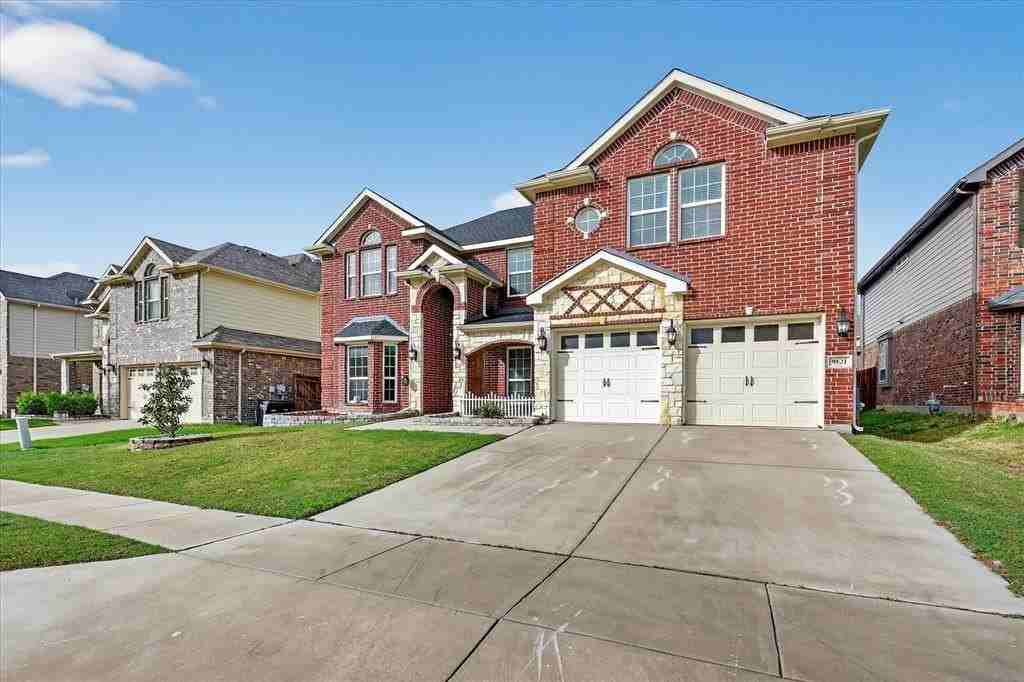 9821 Nolina Rd - Photo 3 of 40