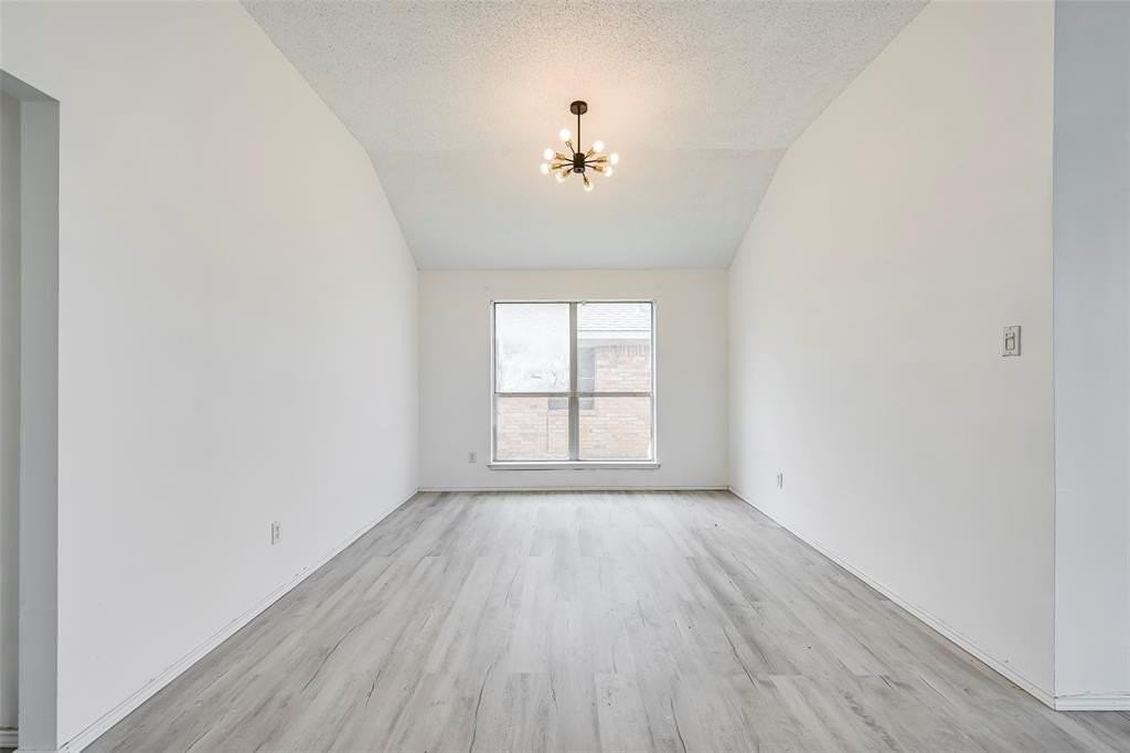 809 Elbe Dr - Photo 7 of 20