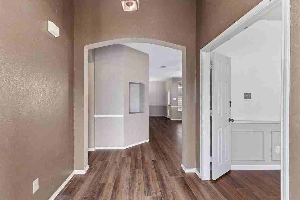 8832 Stirrup Way - Photo 3 of 30