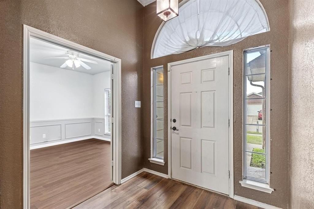 8832 Stirrup Way - Photo 4 of 30