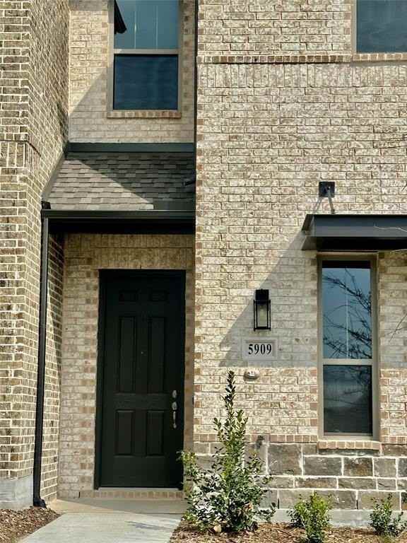 5909 Baritone Ct - Photo 2 of 40