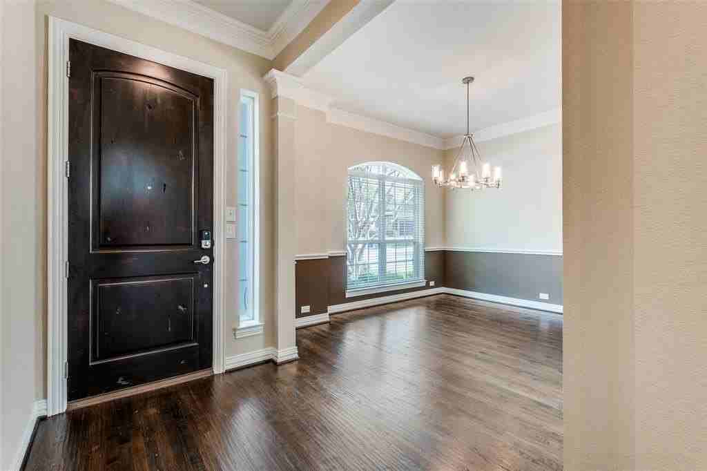 11301 Dinsdale Dr - Photo 5 of 25