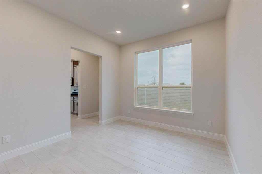 200 Tartane Dr - Photo 5 of 39