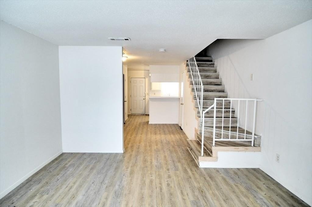 9563 Olde Towne Row - Photo 2 of 7