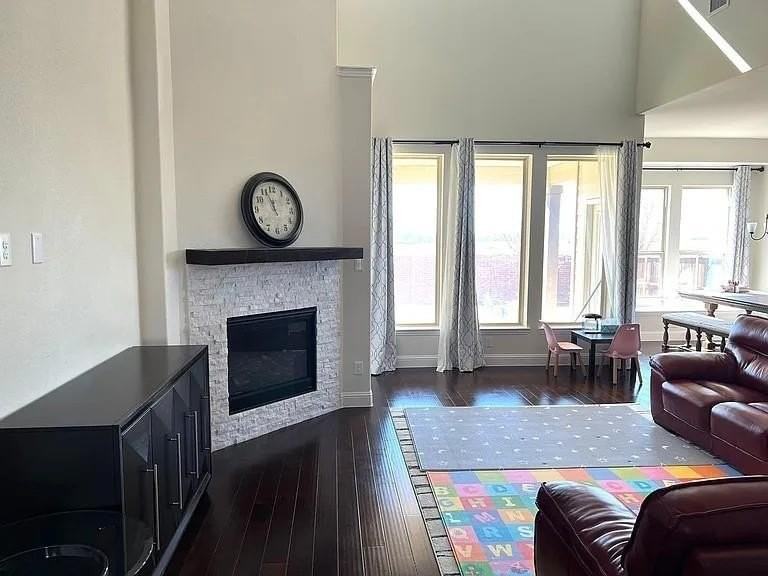 3605 Venetian Ct - Photo 2 of 16