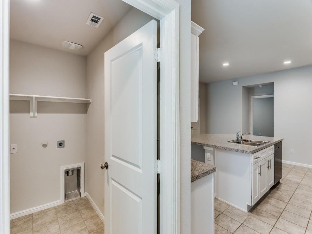 233 Abingdon St - Photo 6 of 12