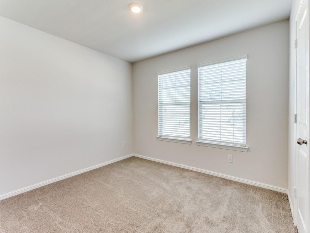 233 Abingdon St - Photo 7 of 12