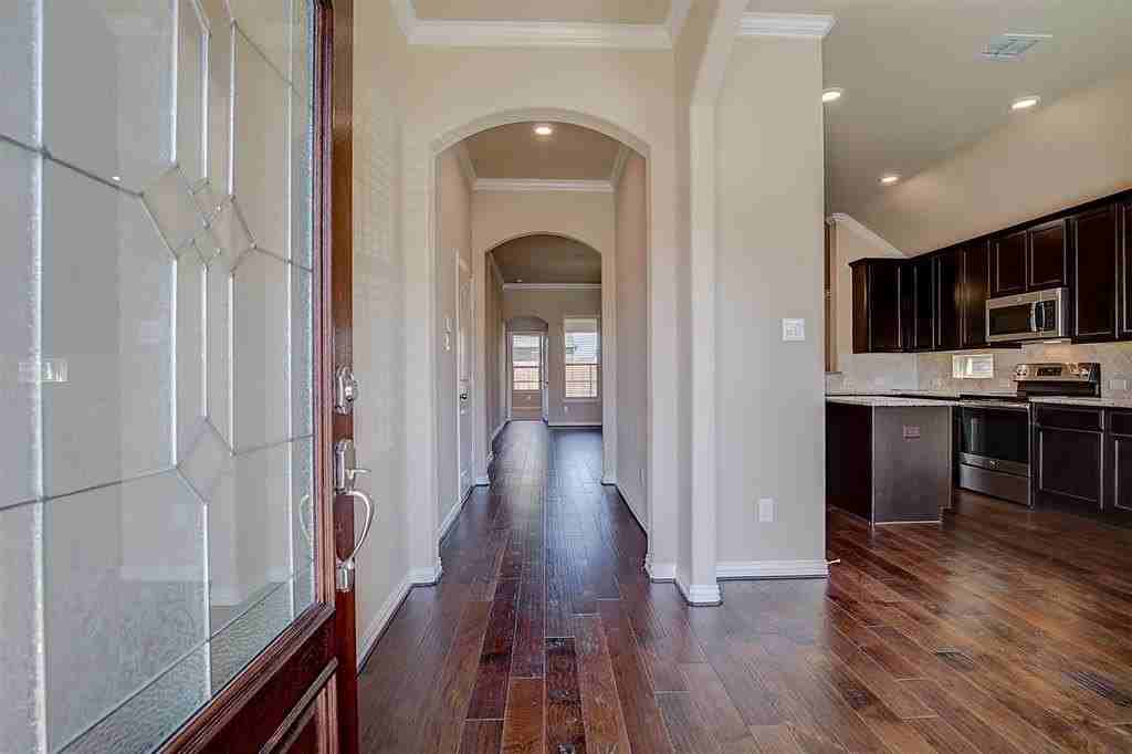 217 Baldwin Dr - Photo 4 of 33