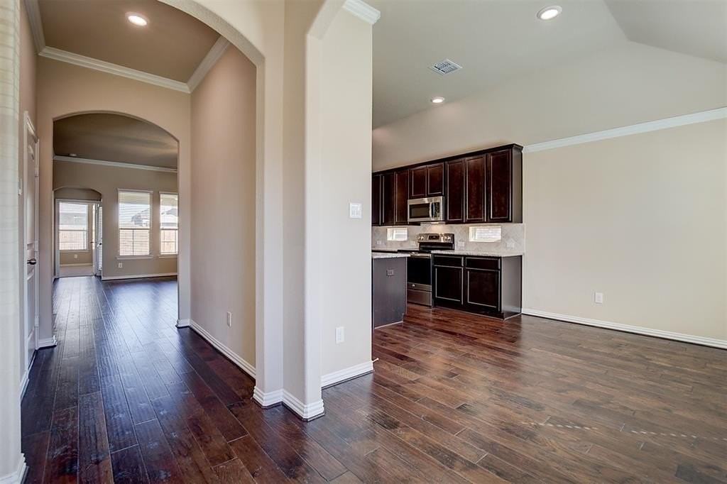 217 Baldwin Dr - Photo 6 of 33