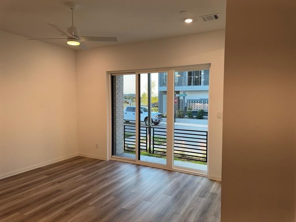 1289 Doris May Dr - Photo 6 of 37