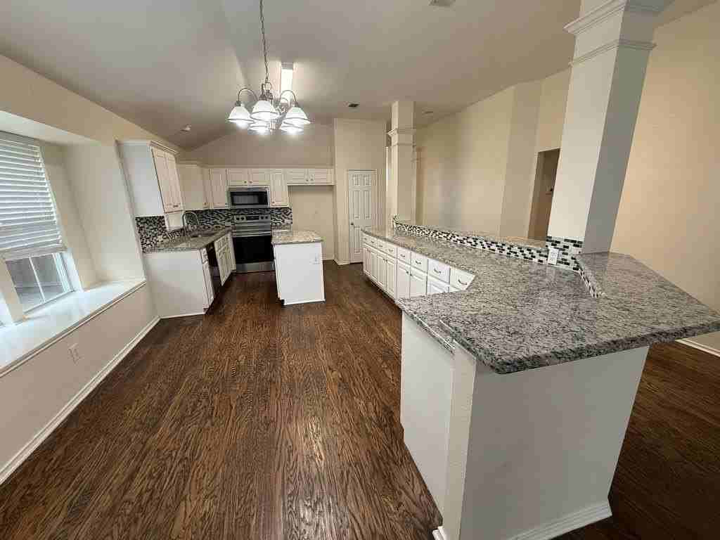 7789 Lancelot Rd - Photo 7 of 21