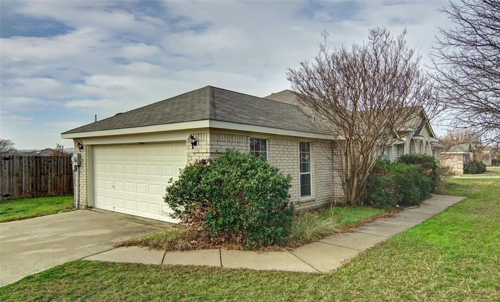 101 Langley Ct - Photo 2 of 25