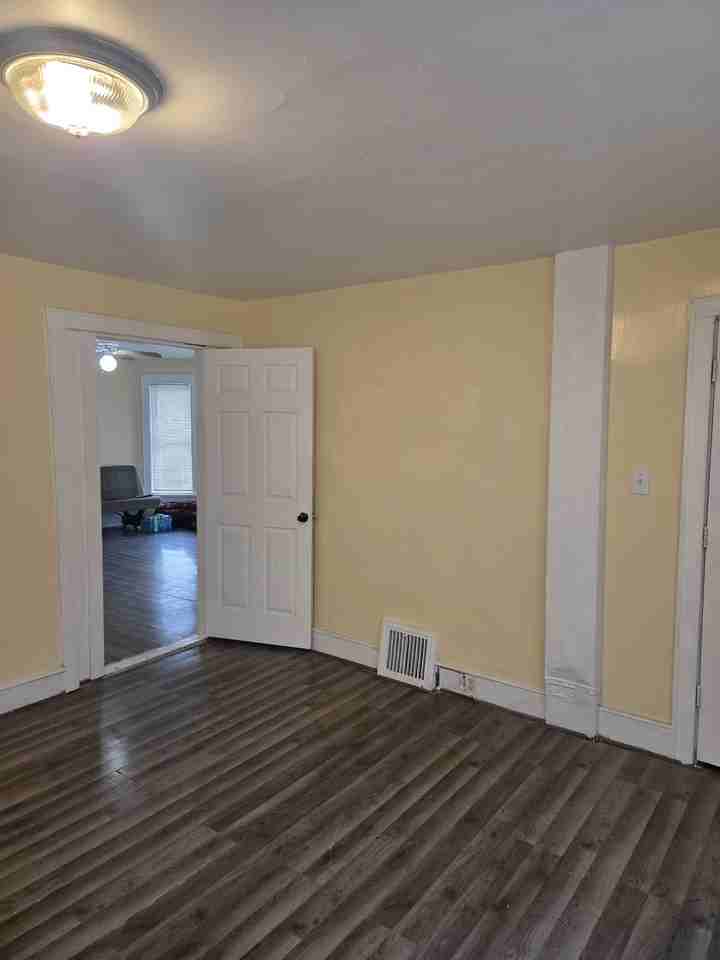 3416 N 17th St #1 - Photo 5 of 10