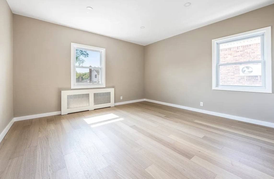 20812 53rd Ave #1stFL - Photo 4 of 4