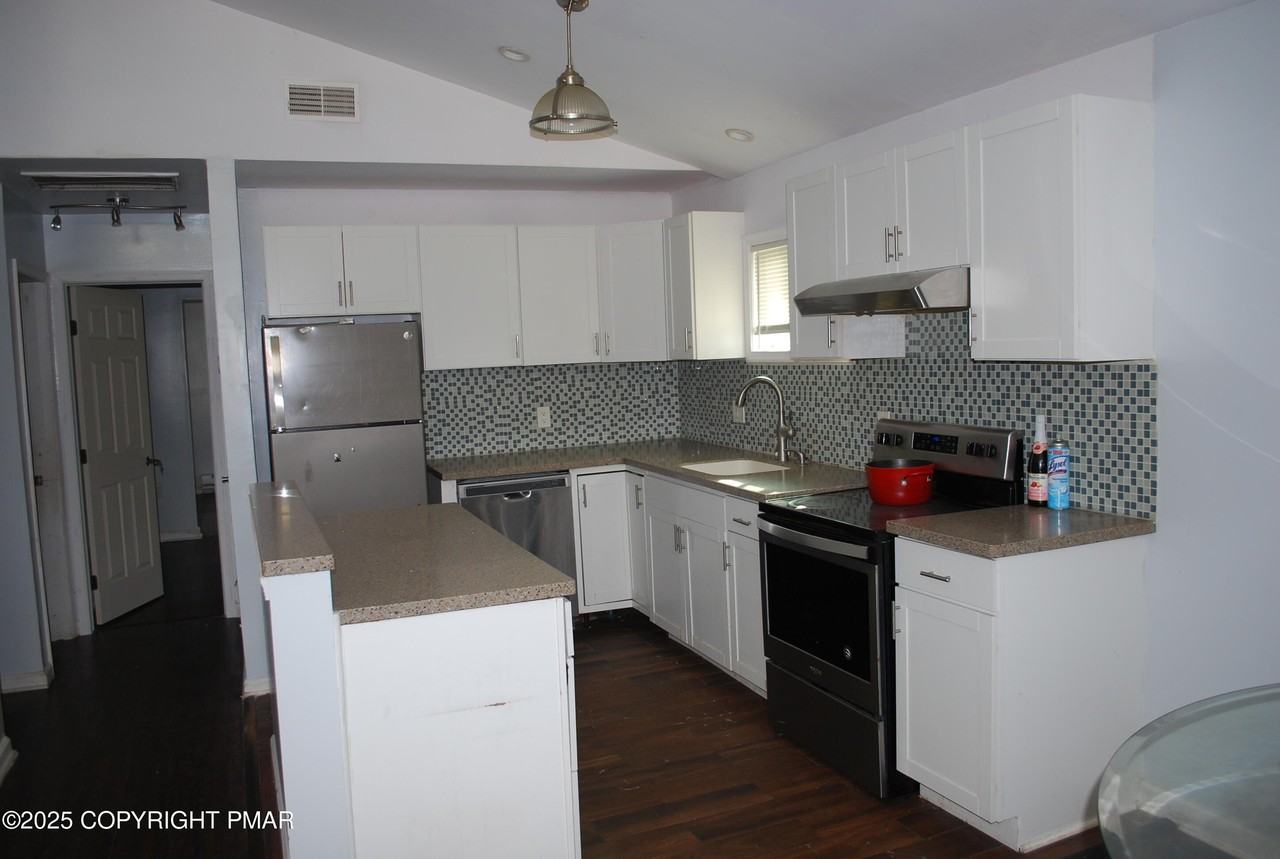 1119 Knollwood Dr - Photo 5 of 21