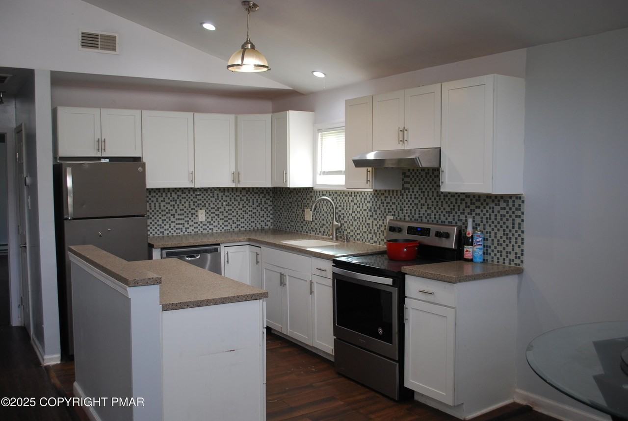 1119 Knollwood Dr - Photo 6 of 21