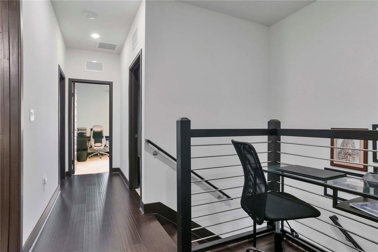 16009 Nw 91st Ct - Photo 5 of 8