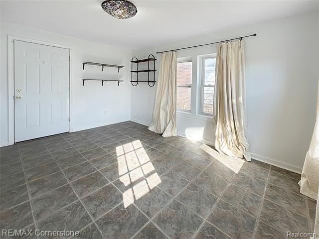 4453 Newberry St - Photo 7 of 17