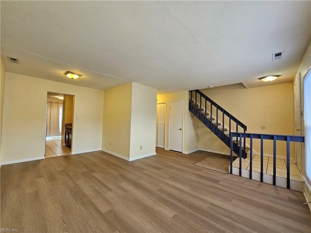 731 Woodbox Dr - Photo 3 of 18