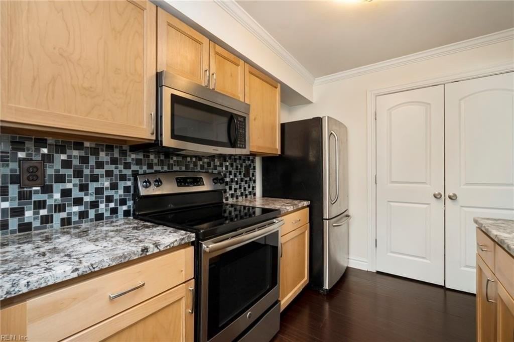 3118 Tidal Bay Ln - Photo 4 of 21