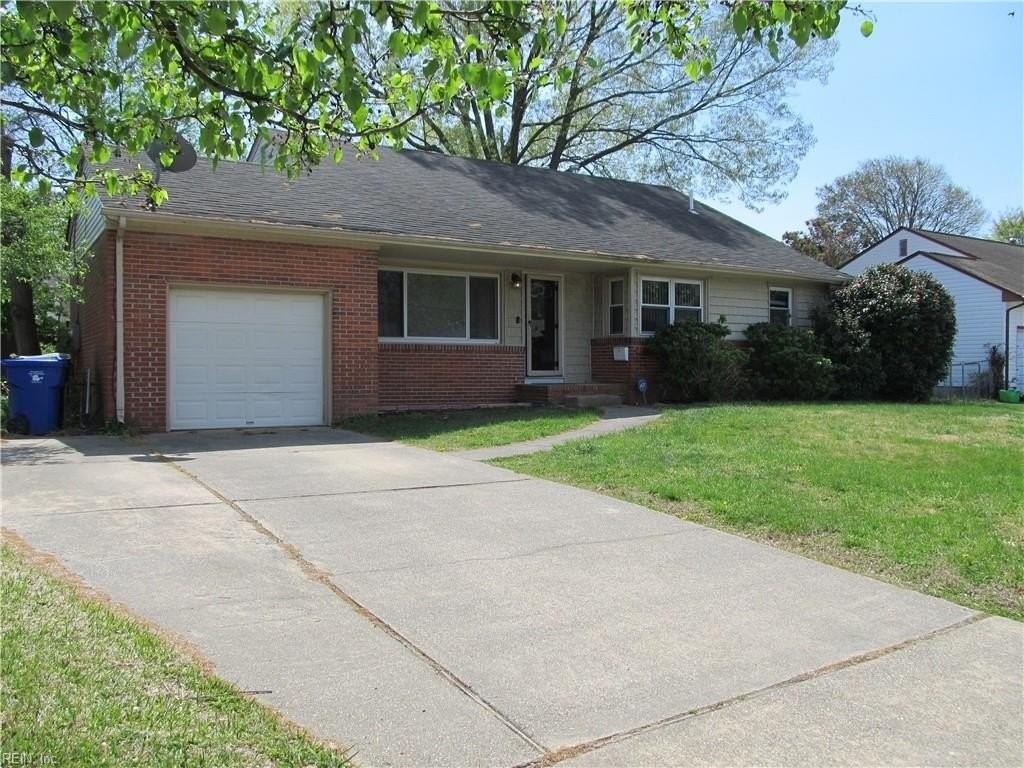 1645 Skyline Dr - Photo 2 of 41