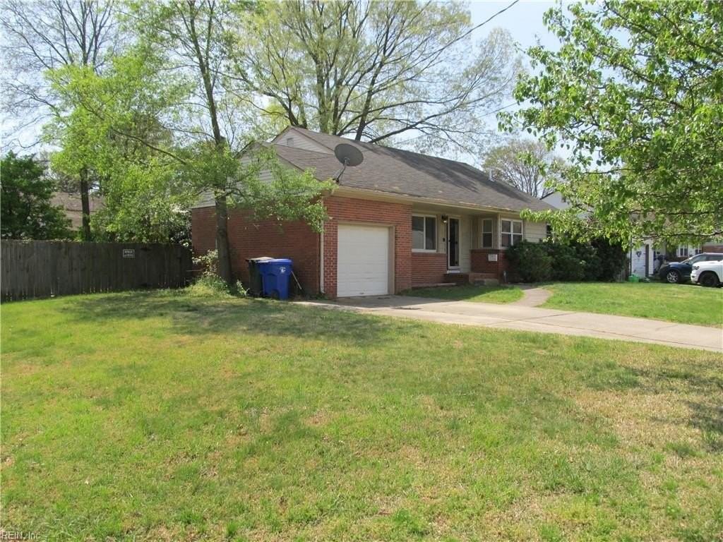 1645 Skyline Dr - Photo 3 of 41