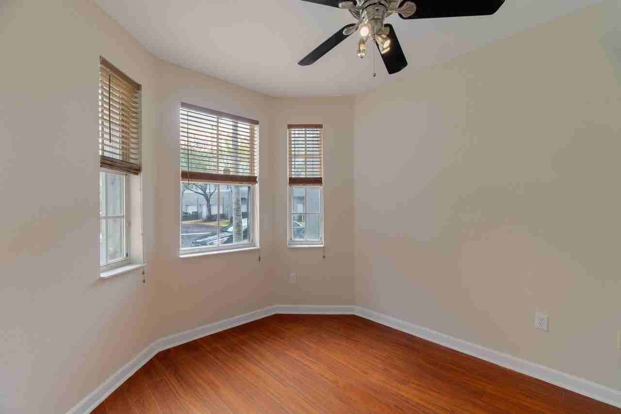 4004 Shoma Dr Unit 4004 - Photo 2 of 23