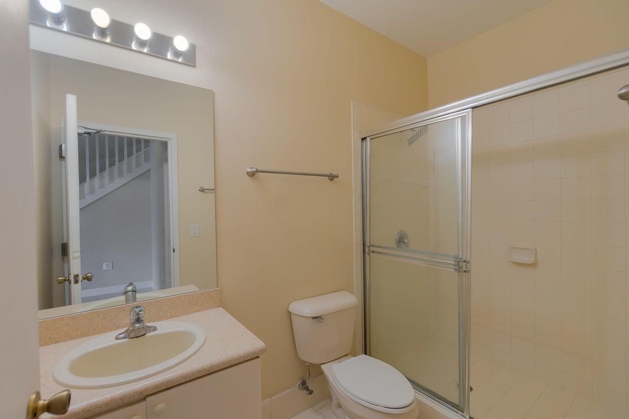 4004 Shoma Dr Unit 4004 - Photo 4 of 23