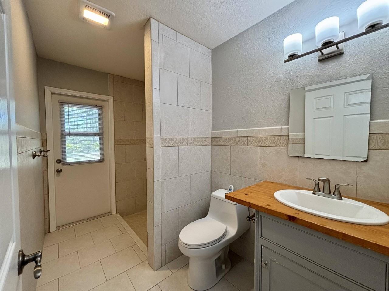 16105 Temple Blvd - Photo 7 of 19