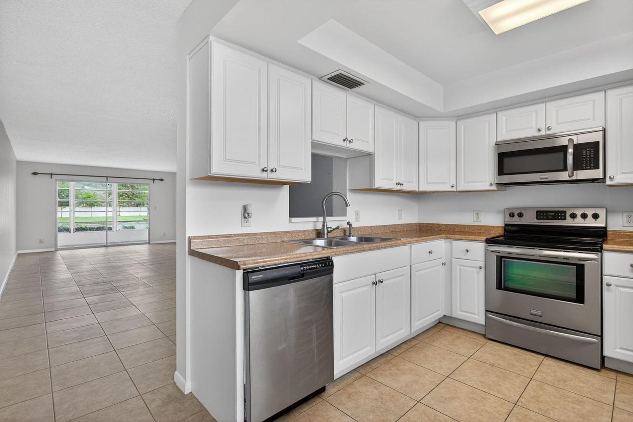 2501 Antigua Ter #D1 - Photo 3 of 50