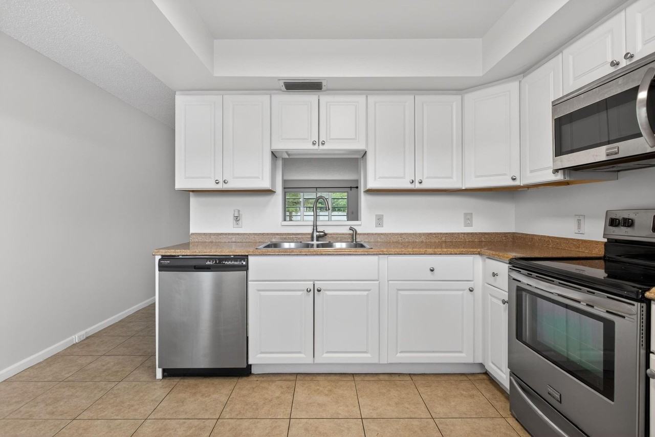 2501 Antigua Ter #D1 - Photo 6 of 50