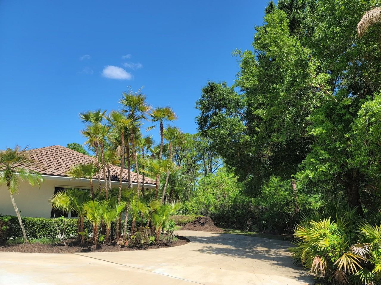 7922 Steeplechase Ct - Photo 4 of 39