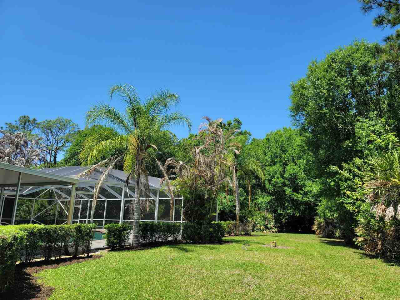 7922 Steeplechase Ct - Photo 5 of 39