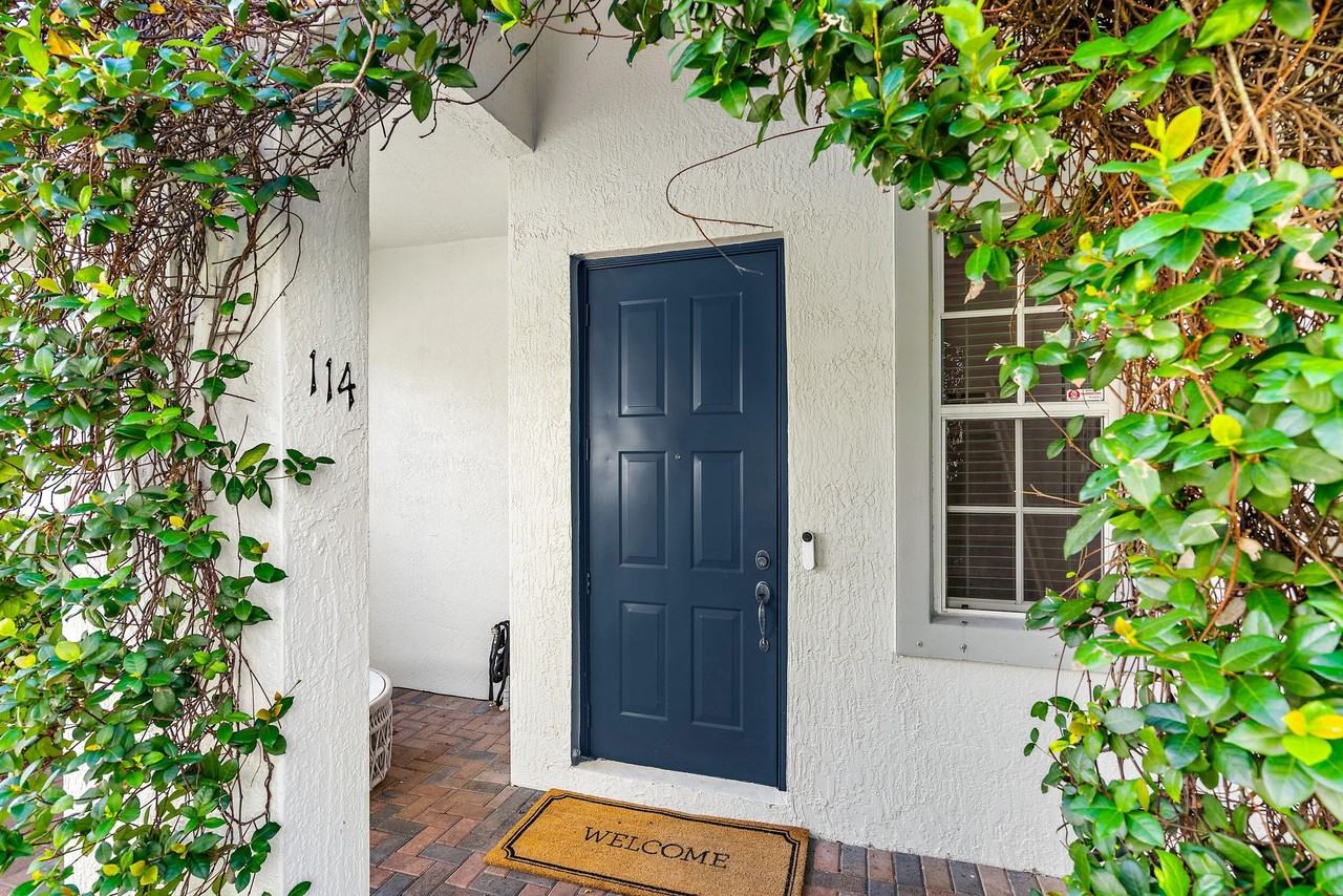 114 Evergrene Pkwy - Photo 2 of 13