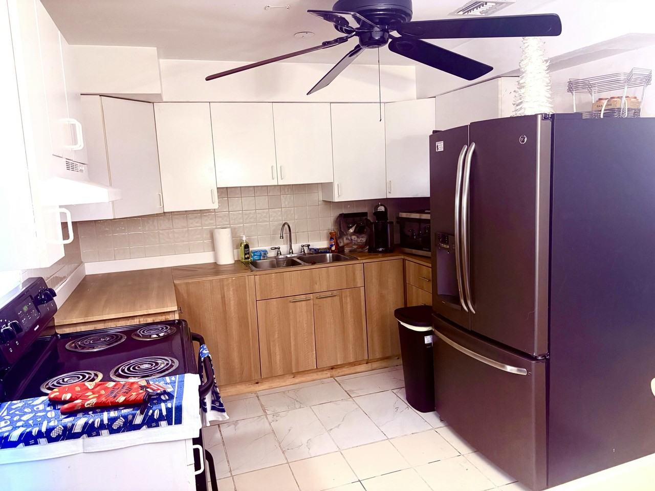 171 Se 28th Ave - Photo 3 of 10