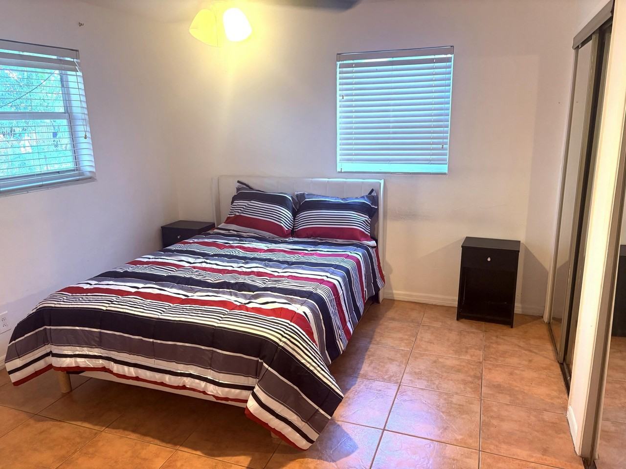 171 Se 28th Ave - Photo 5 of 10