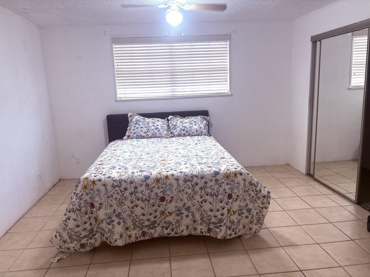 171 Se 28th Ave - Photo 7 of 10