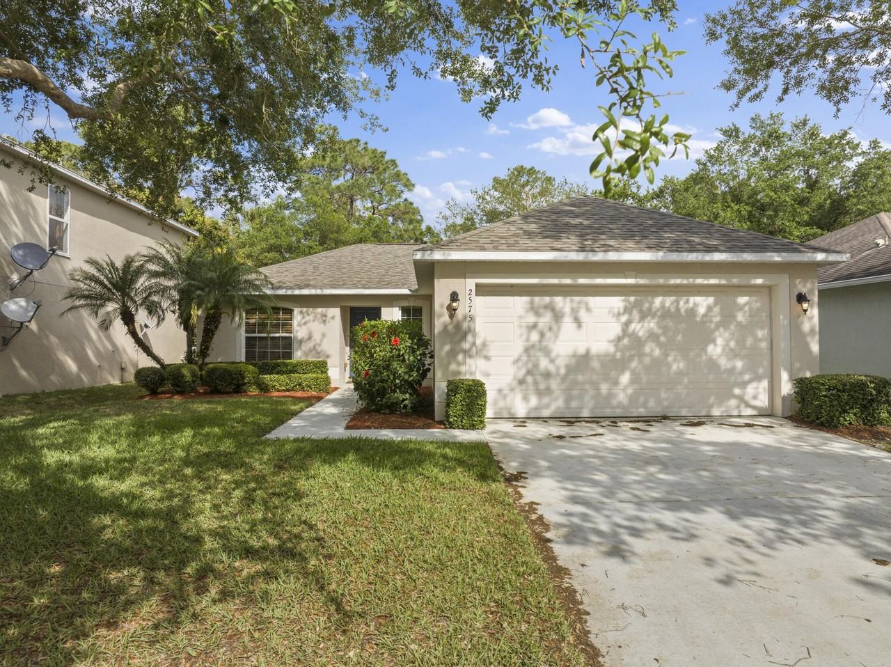 2575 12th Sq Sw - Photo 3 of 32