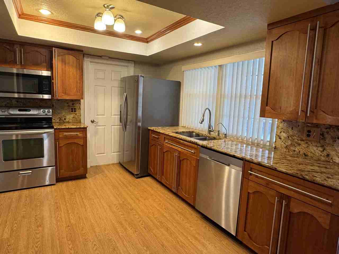 2180 Nw 93rd Ave - Photo 4 of 21