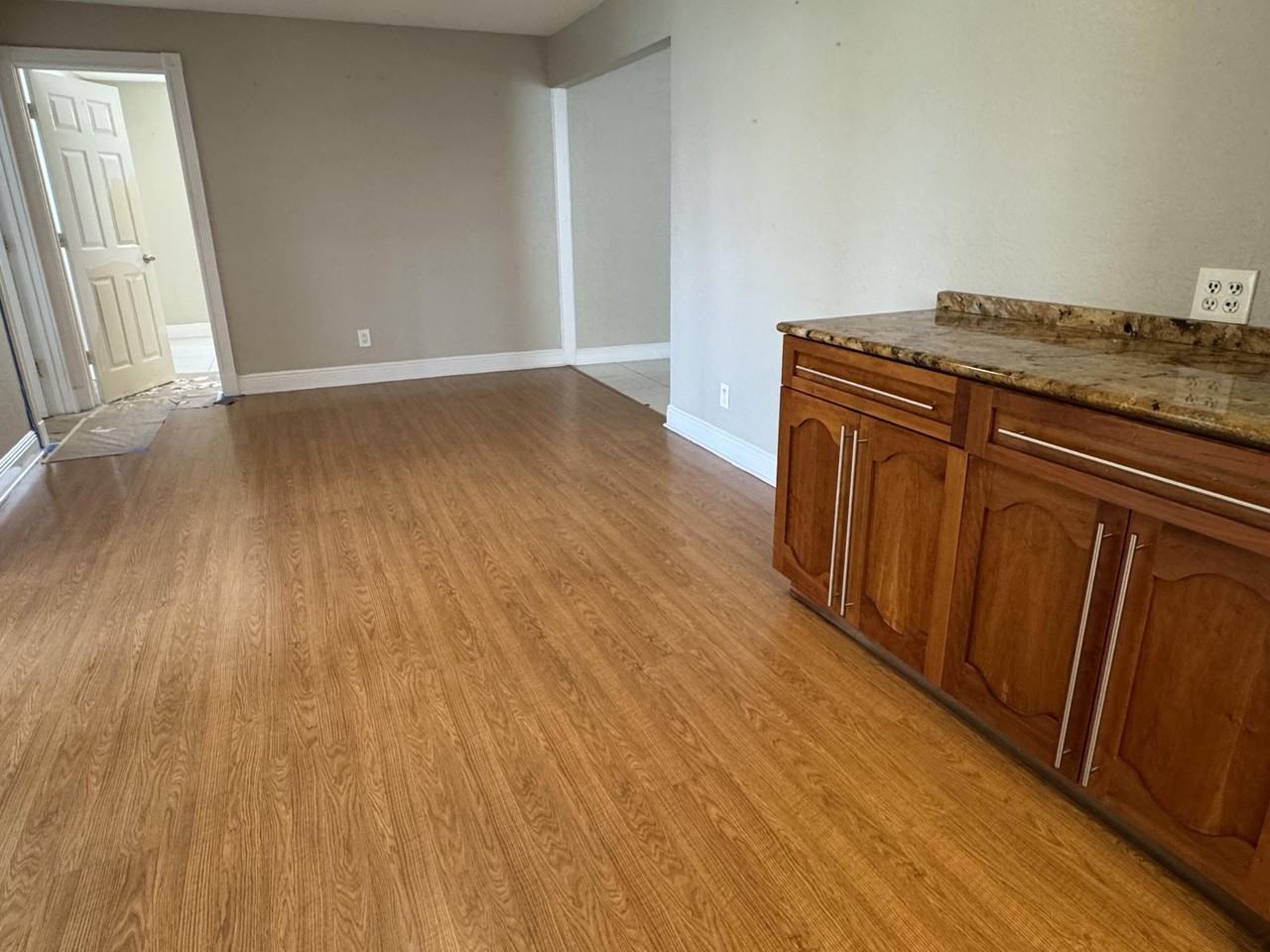 2180 Nw 93rd Ave - Photo 6 of 21